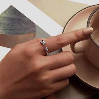 Mystic Meow Ring, close-up detail