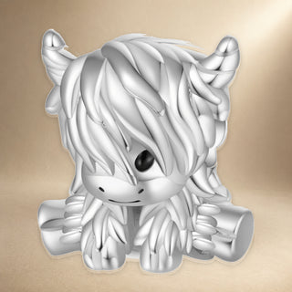 Close detail of Highland Heart Charm in 925 sterling silver