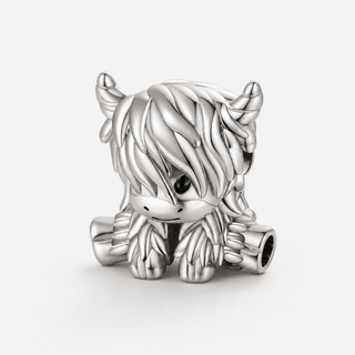 The Highland Heart Charm on a neutral F5F5F5 background