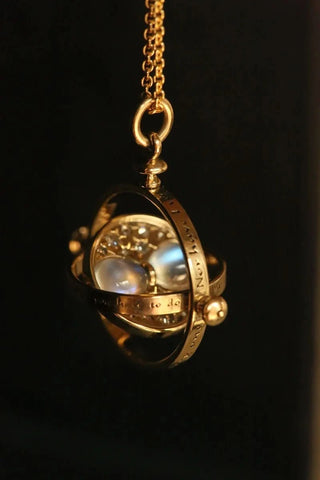 Time Turner Necklace - VéritéVue